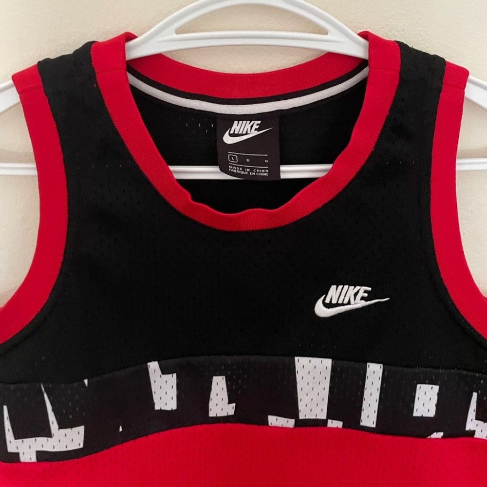 Nike Jersey Youth size 14/16 (LRG)